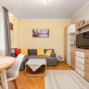Aleja Wojska Polskiego 35 By Homeprime , Warszawa Polska